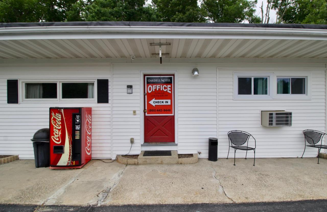Oakdell Motel WATERFORD CT Buitenkant foto